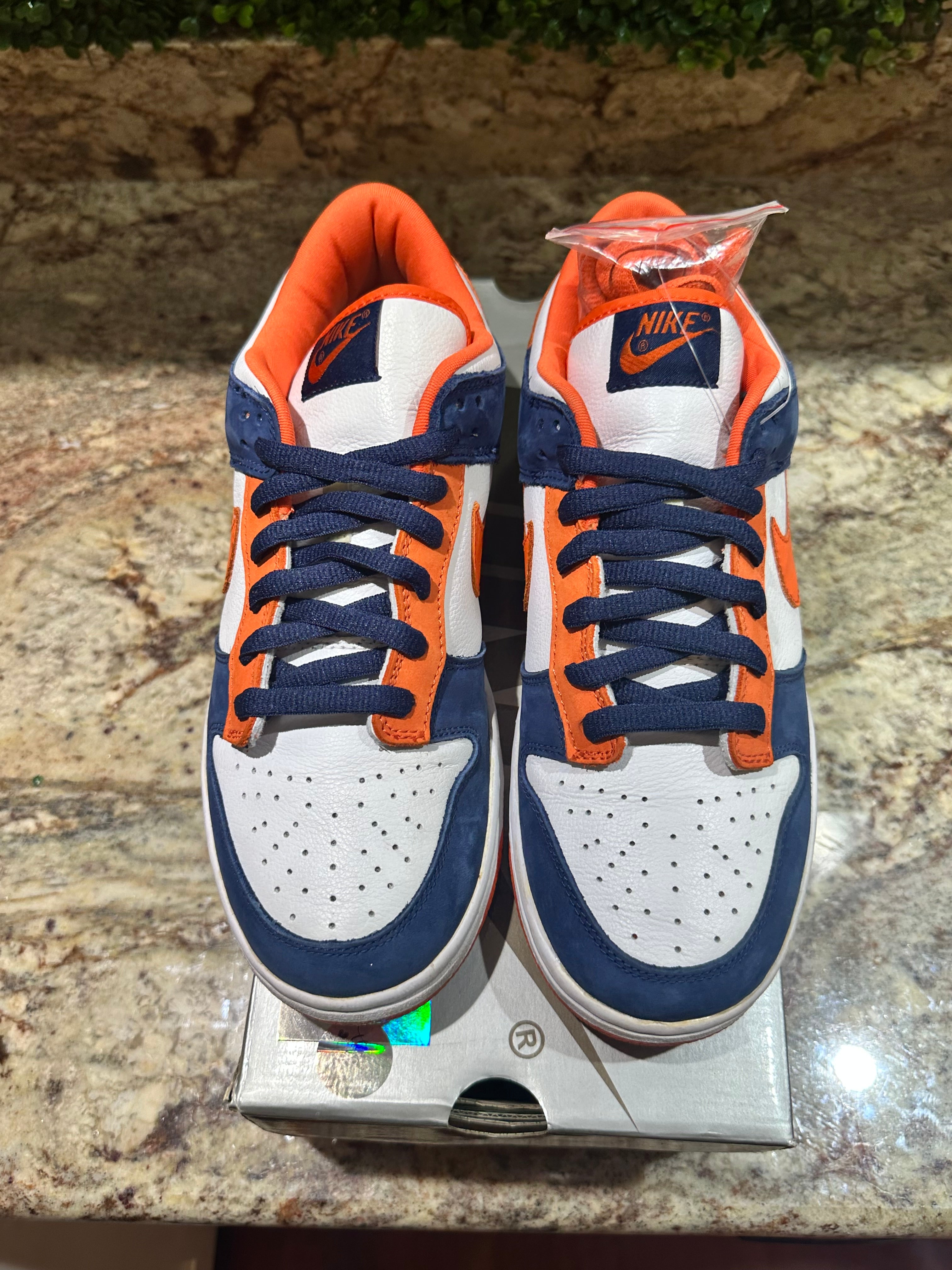 SIZE 9.5M - NIKE SB DUNK LOW “DENVER BRONCOS”