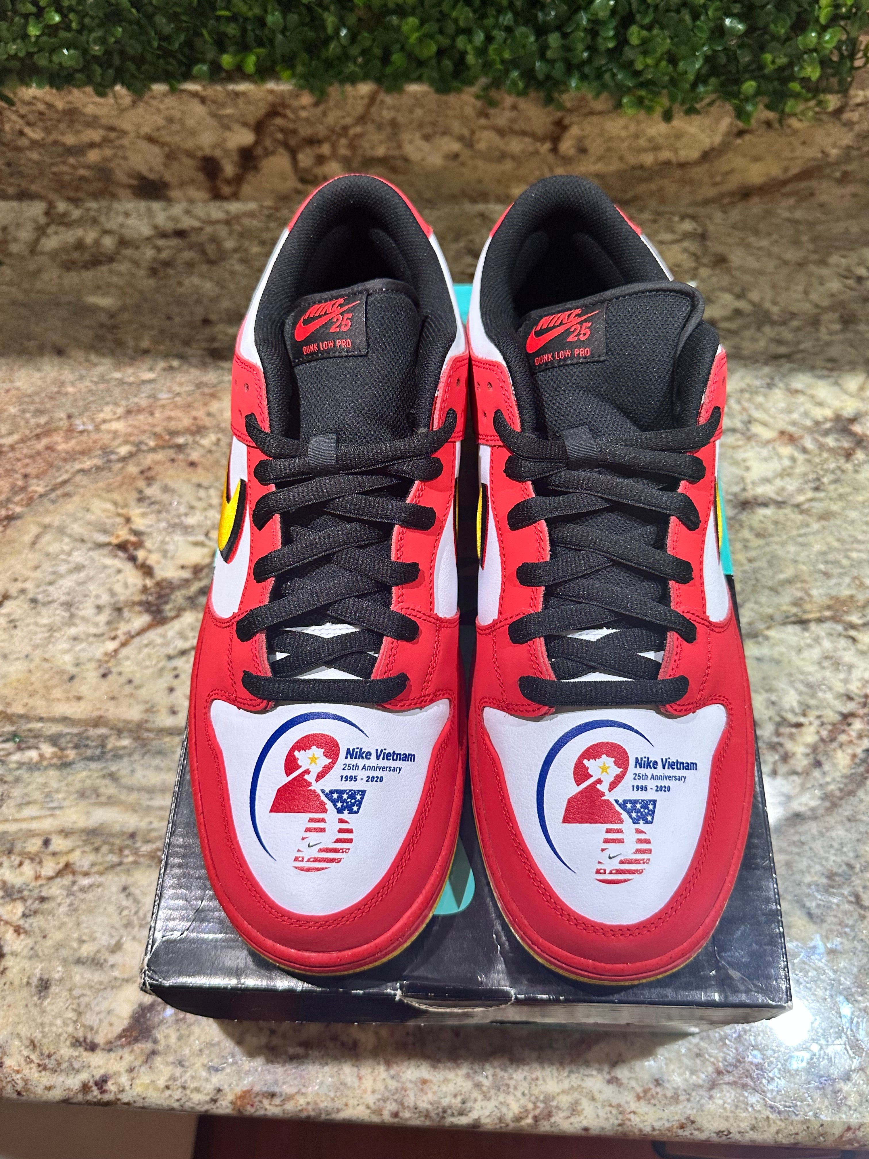 SIZE 13M - NIKE SB DUNK LOW ”VIETNAM” *RARE*