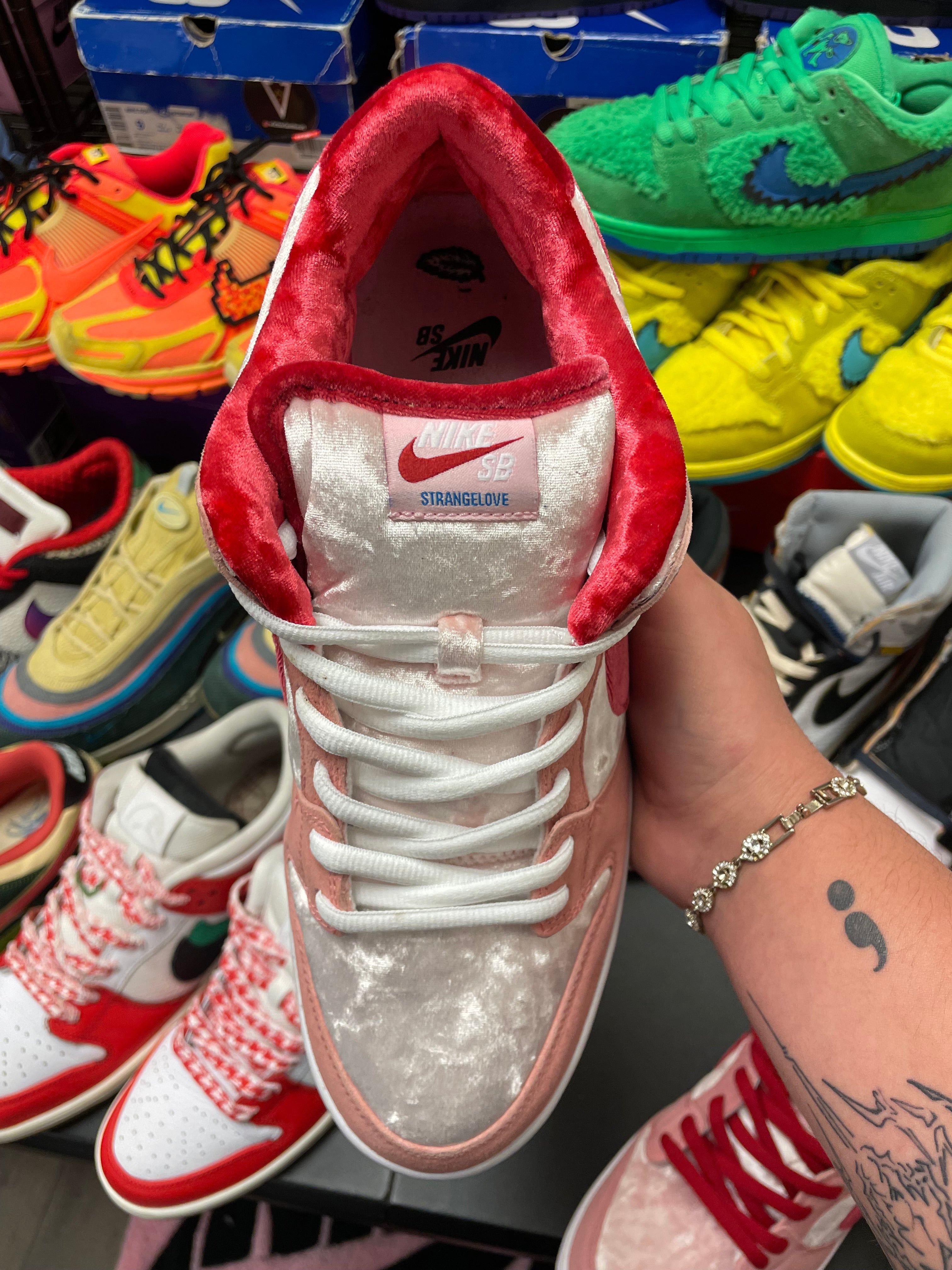 SIZE 12M NIKE SB DUNK LOW ‘STRANGE LOVE’