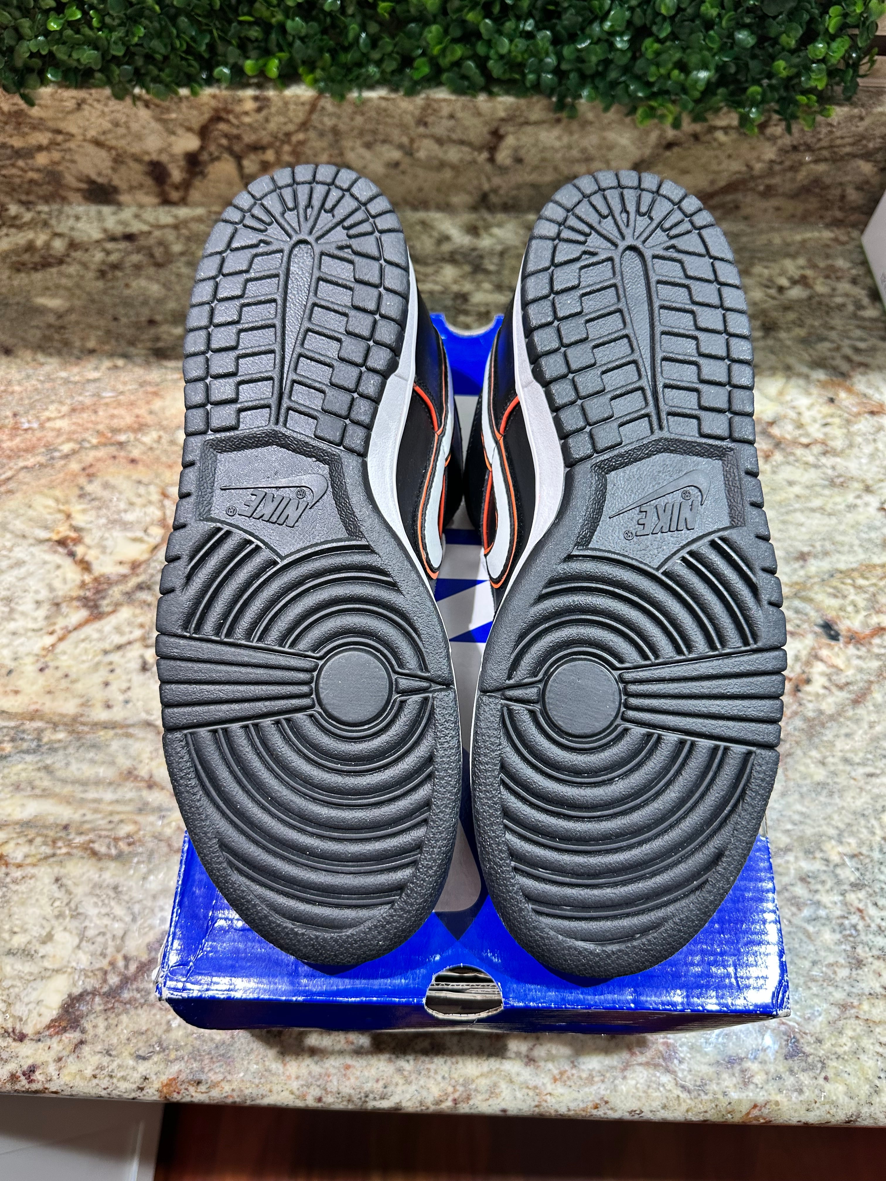 SIZE 9.5M - NIKE SB DUNK LOW “HARLEY DAVIDSON”