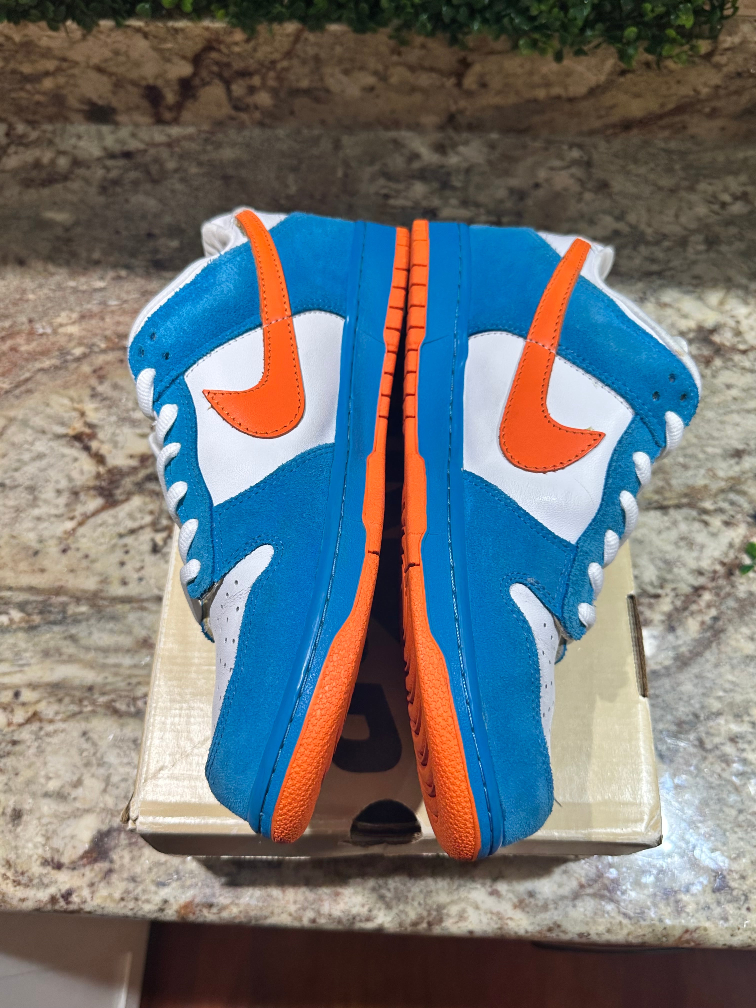 SIZE 11M - NIKE EMB SB DUNK LOW “MIAMI”