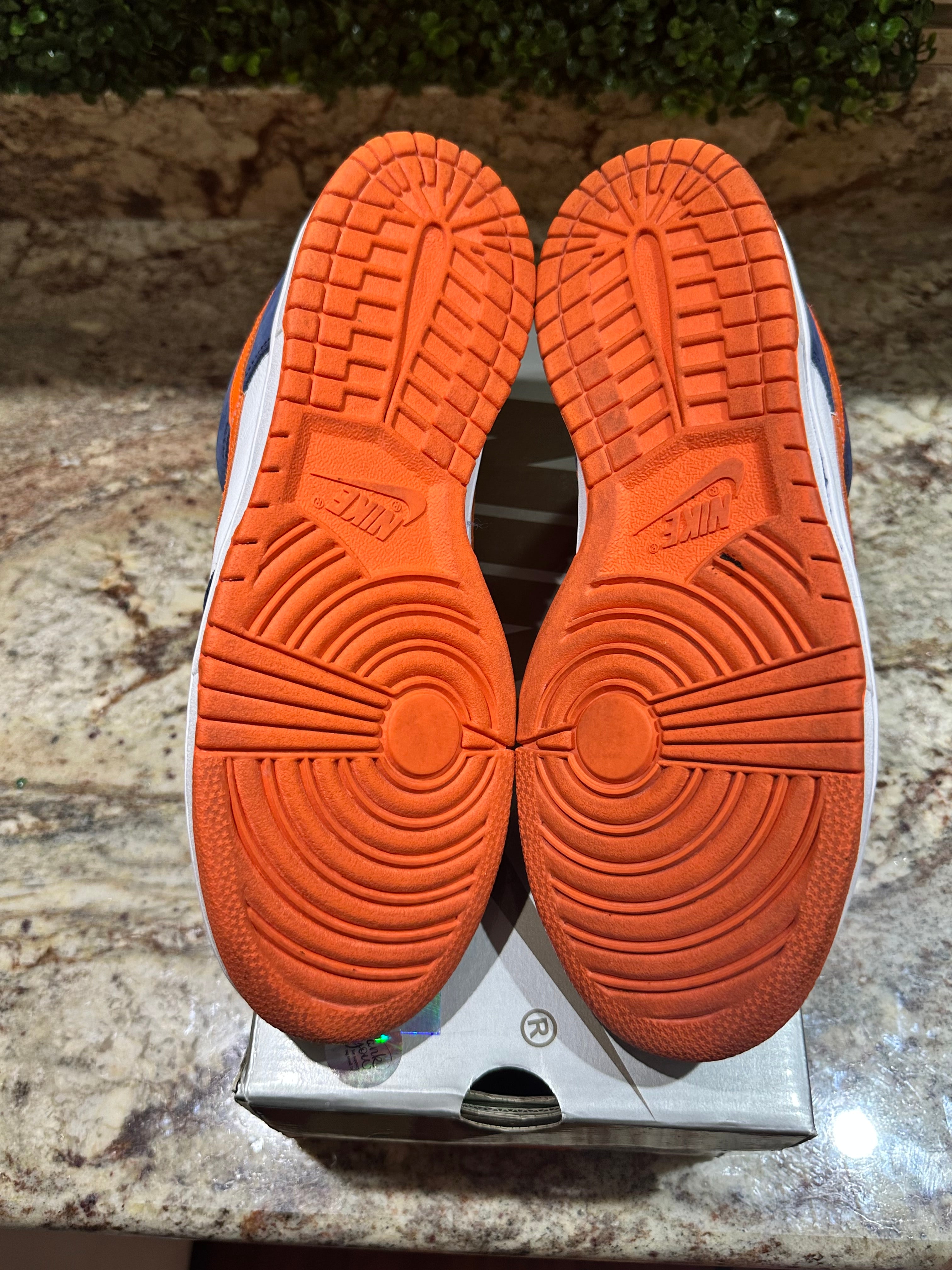 SIZE 9.5M - NIKE SB DUNK LOW “DENVER BRONCOS”