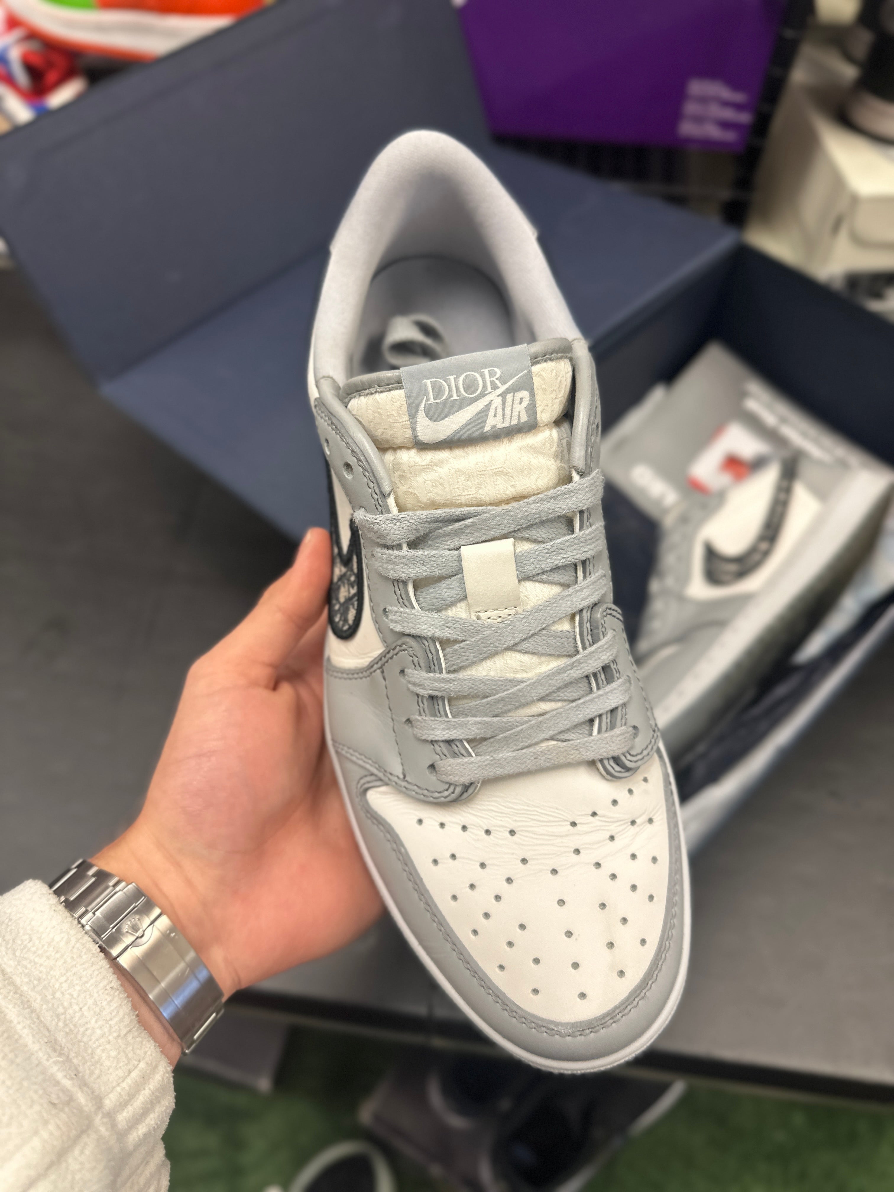 SIZE 9.5M - JORDAN 1 LOW “DIOR”