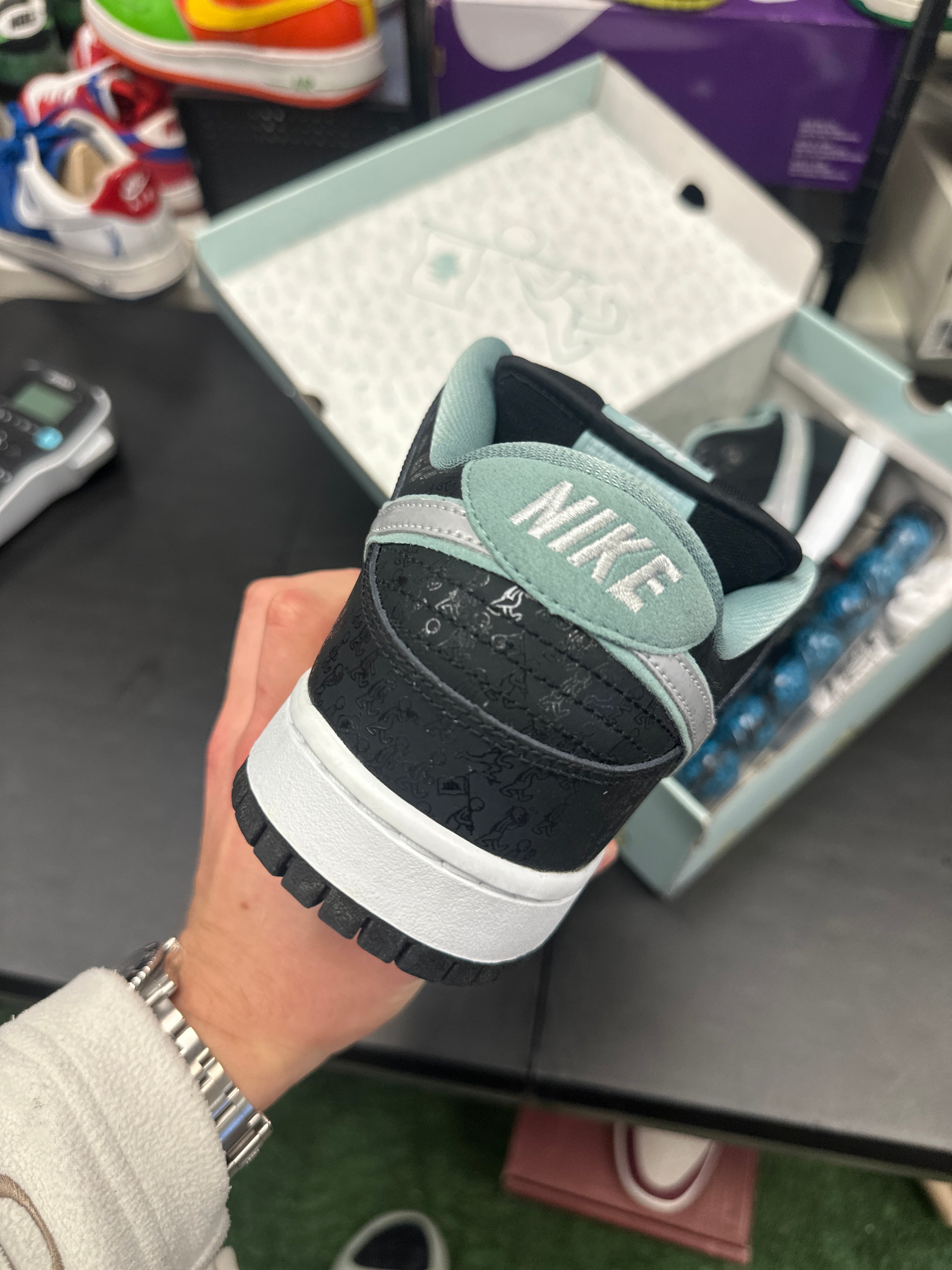 SIZE 10.5M - NIKE SB DUNK LOW “SPOT LANCE MOUNTAIN”