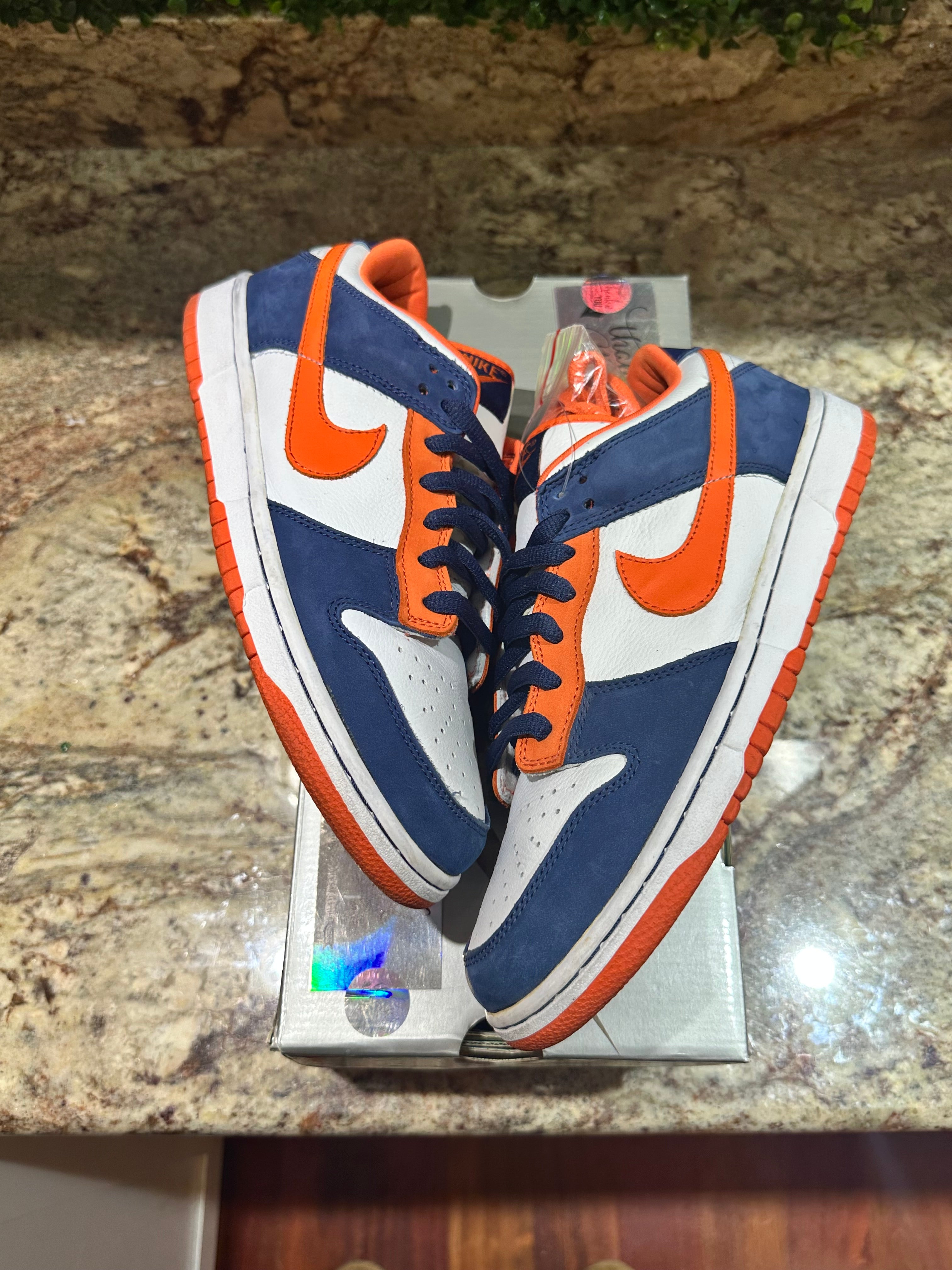 SIZE 9.5M - NIKE SB DUNK LOW “DENVER BRONCOS”