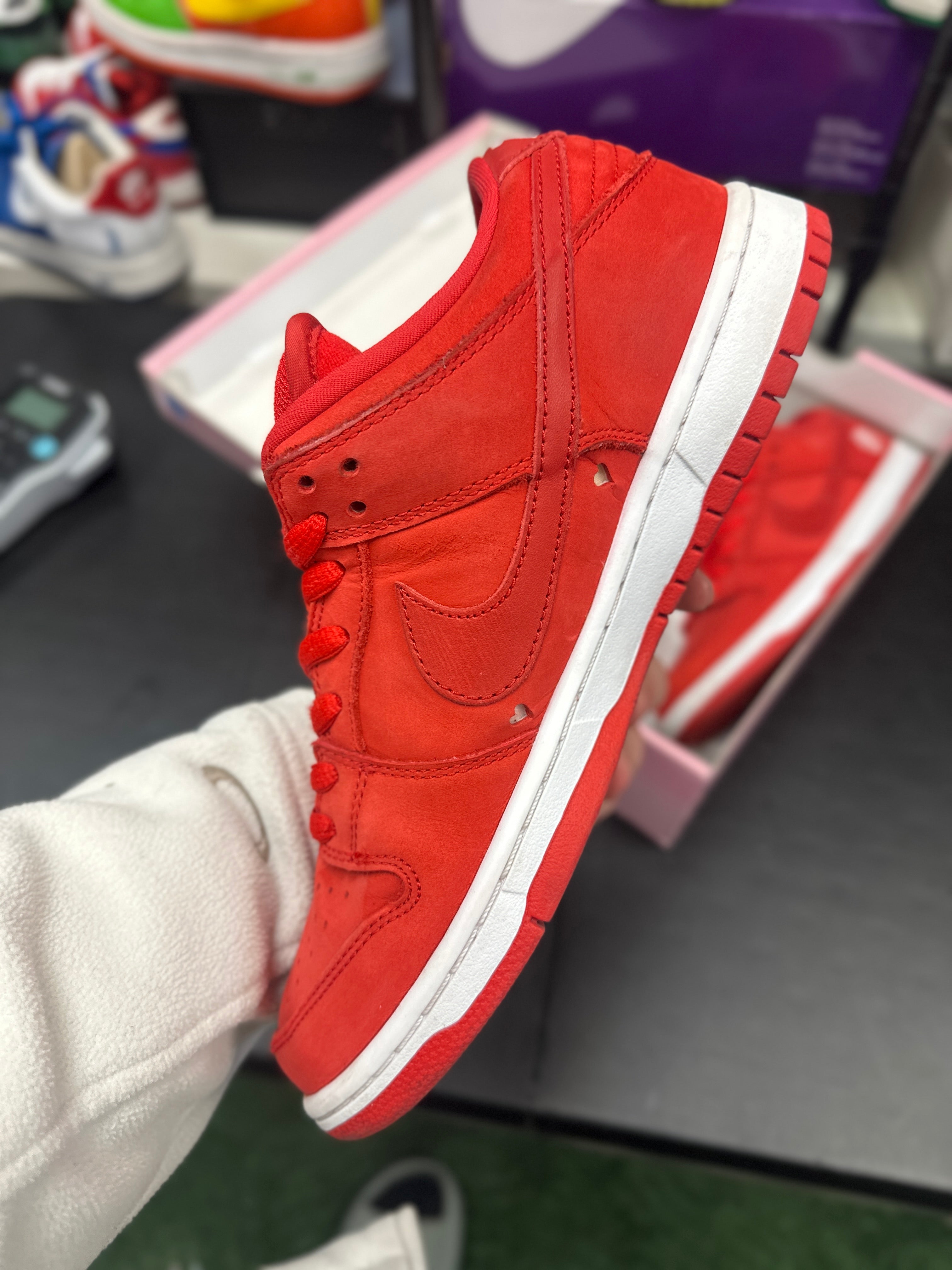 SIZE 8.5M - NIKE SB DUNK LOW “VERDY GIRLS DONT CRY”