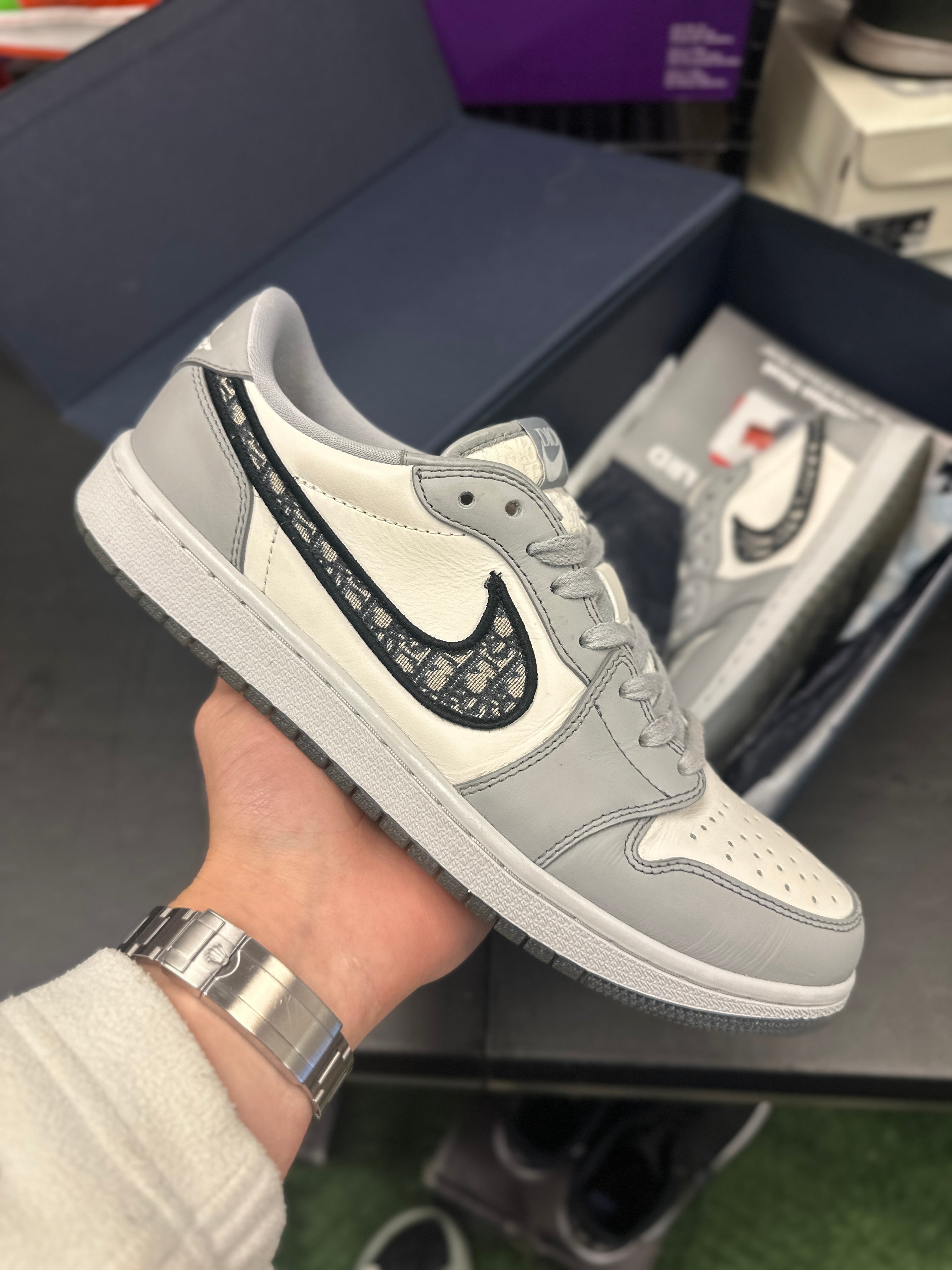 SIZE 9.5M - JORDAN 1 LOW “DIOR”