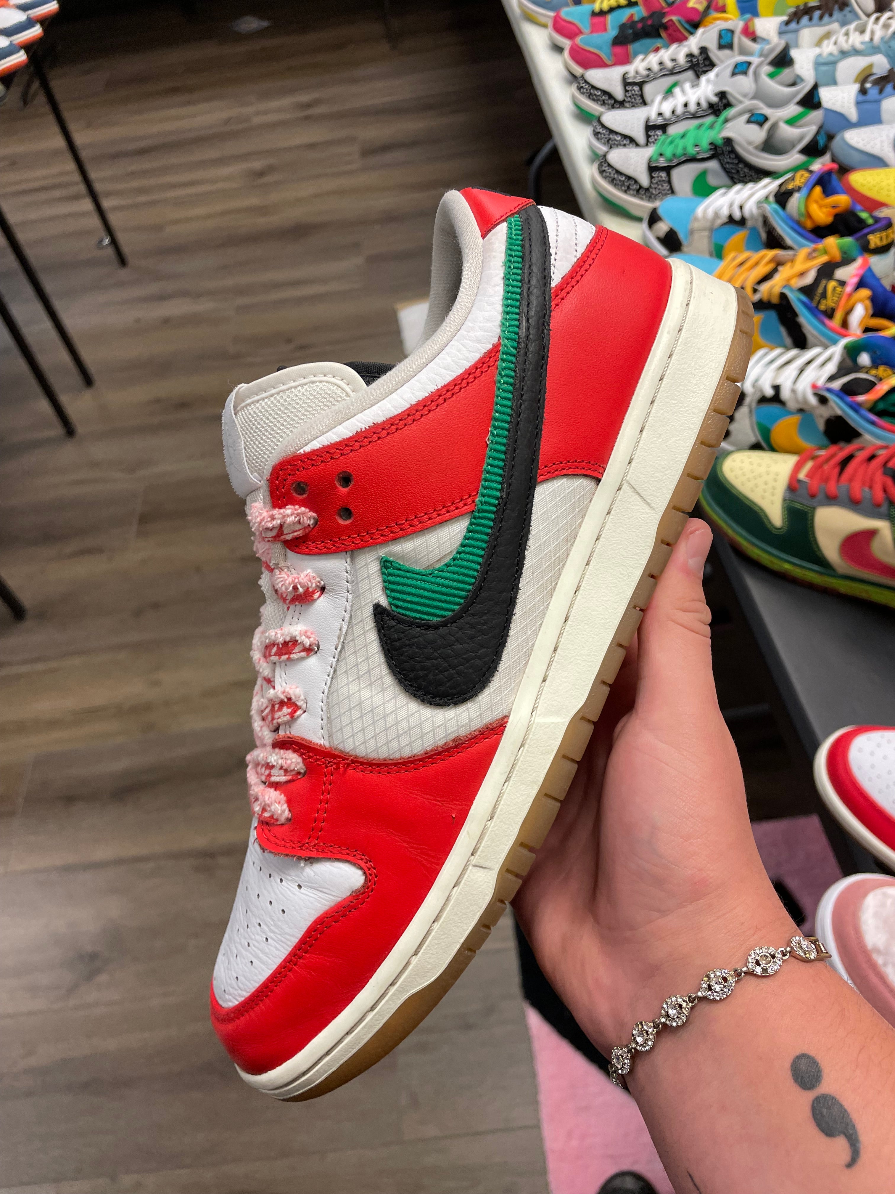 SIZE 12M NIKE SB DUNK LOW ‘HABIBI’