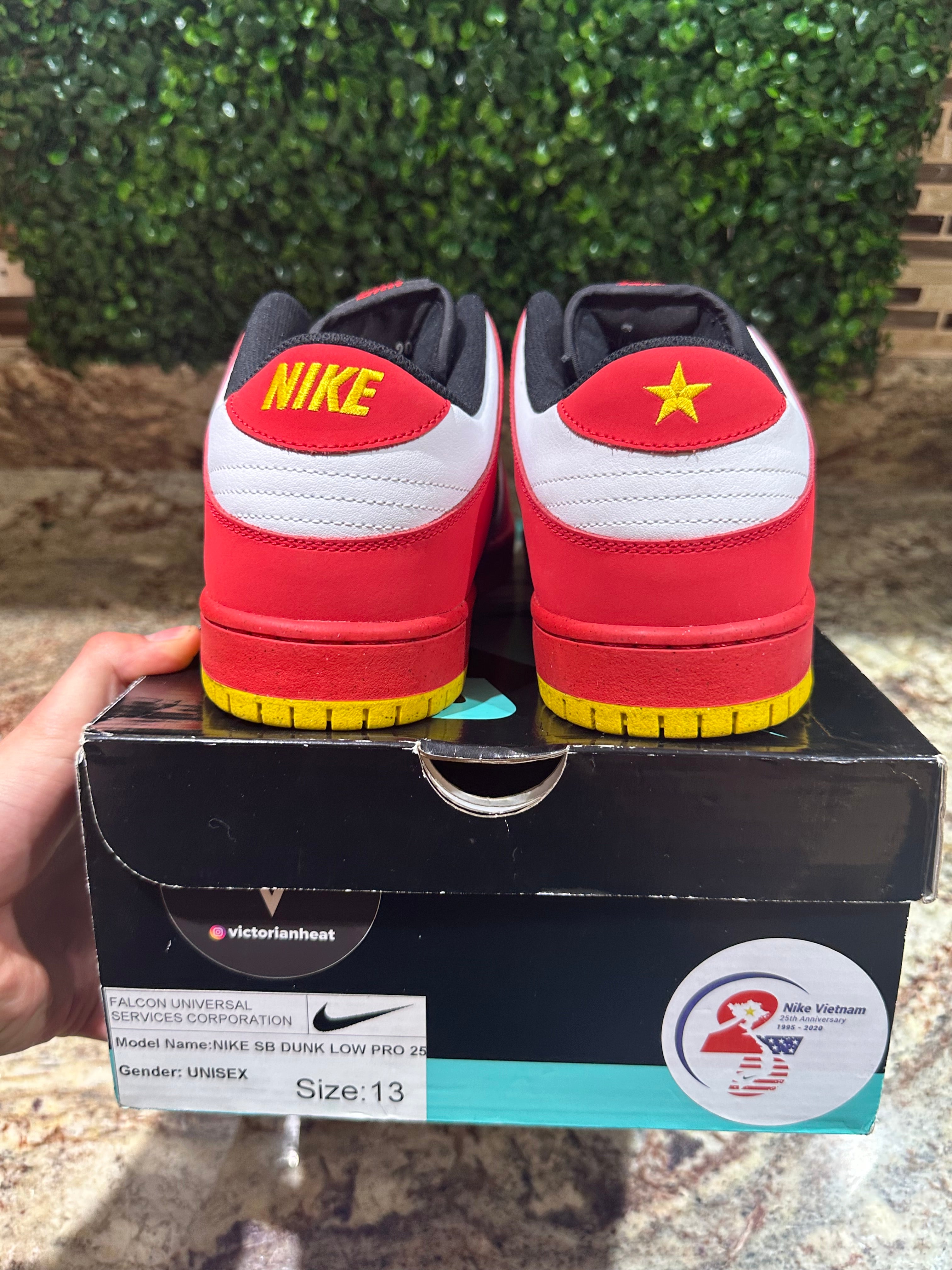 SIZE 13M - NIKE SB DUNK LOW ”VIETNAM” *RARE*