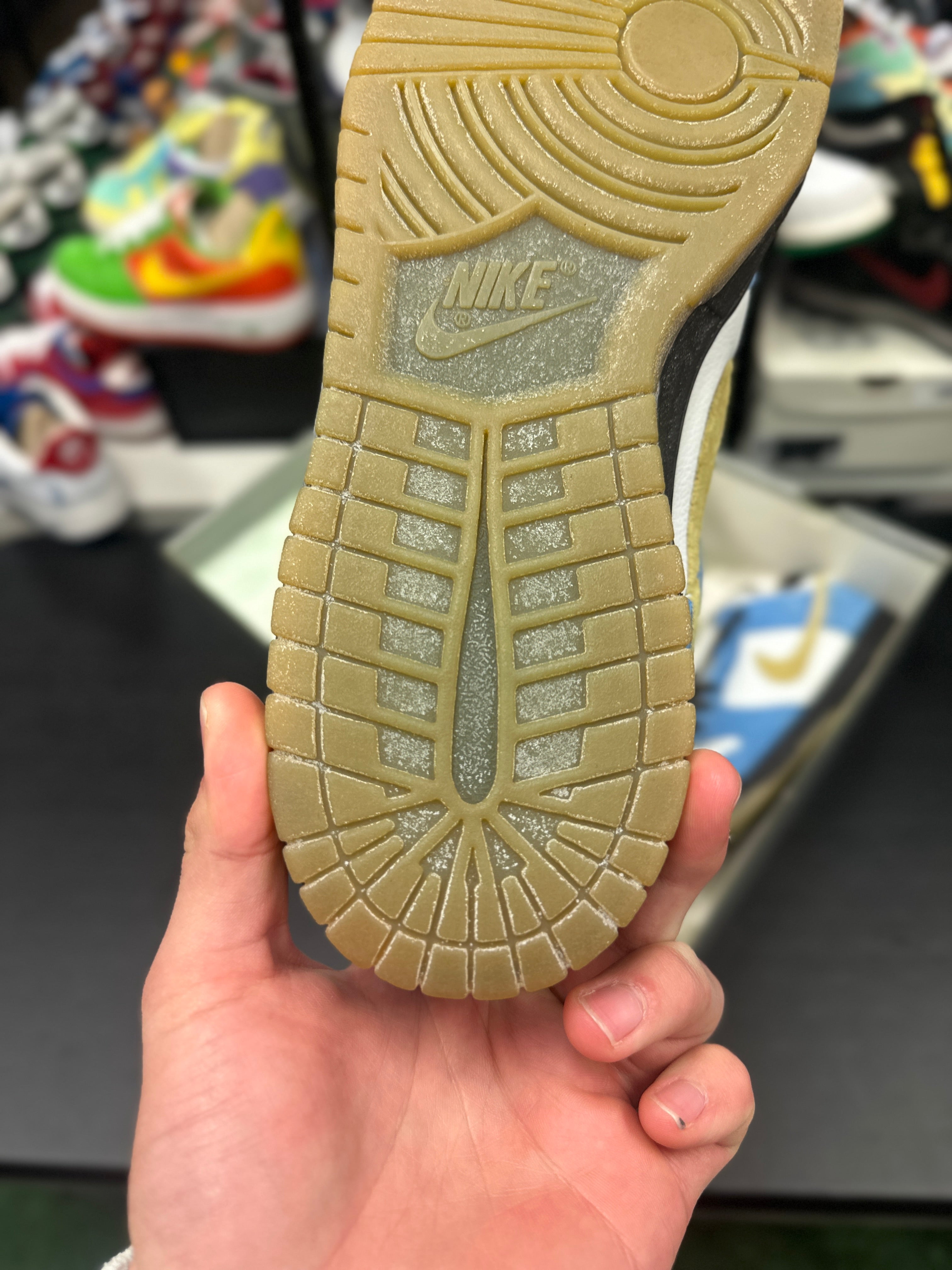 SIZE 10.5M - NIKE SB DUNK LOW „HOMER SIMPSON”