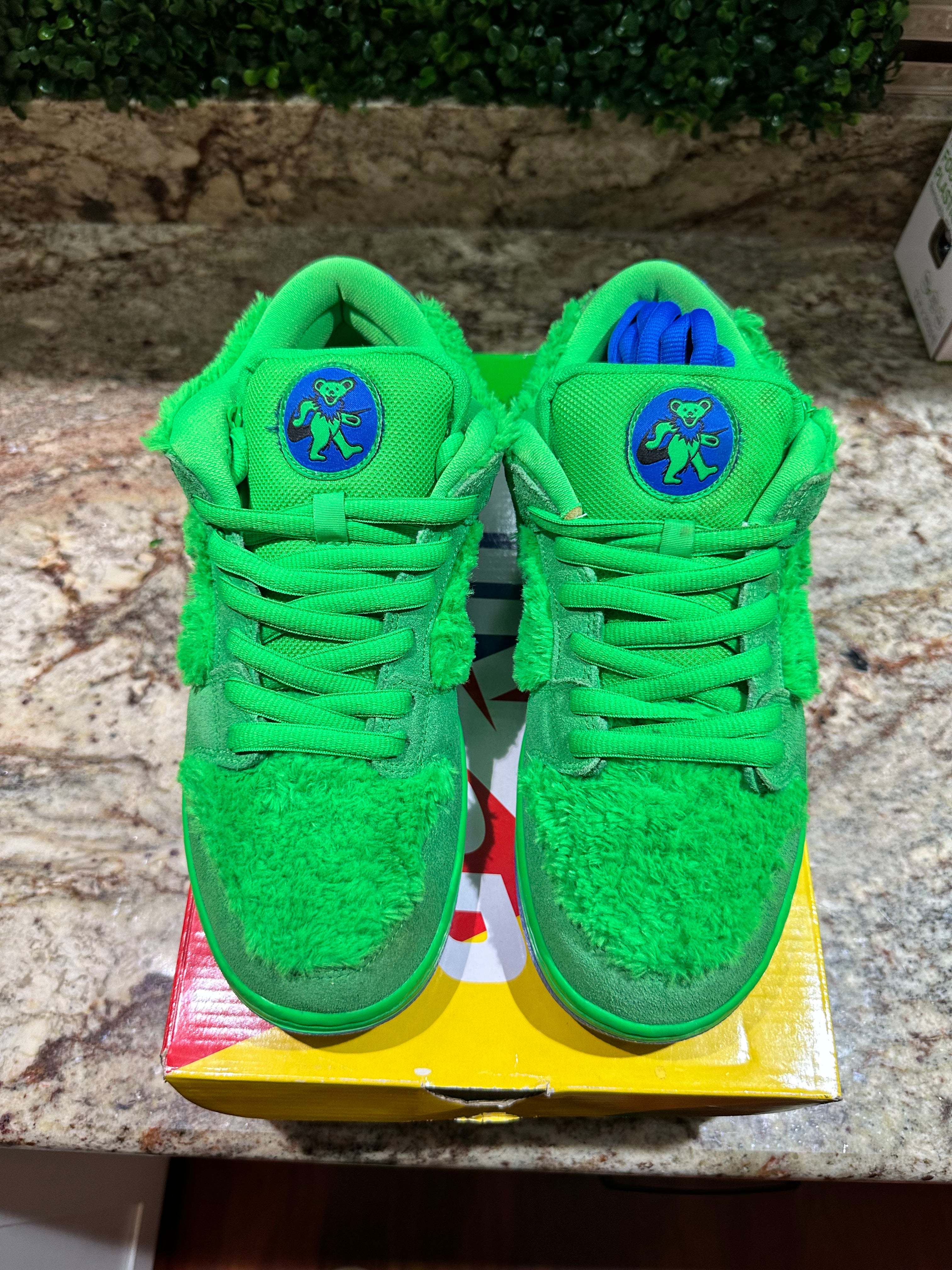 SIZE 9.5M - NIKE SB DUNK LOW “GRATEFUL DEAD GREEN BEAR”