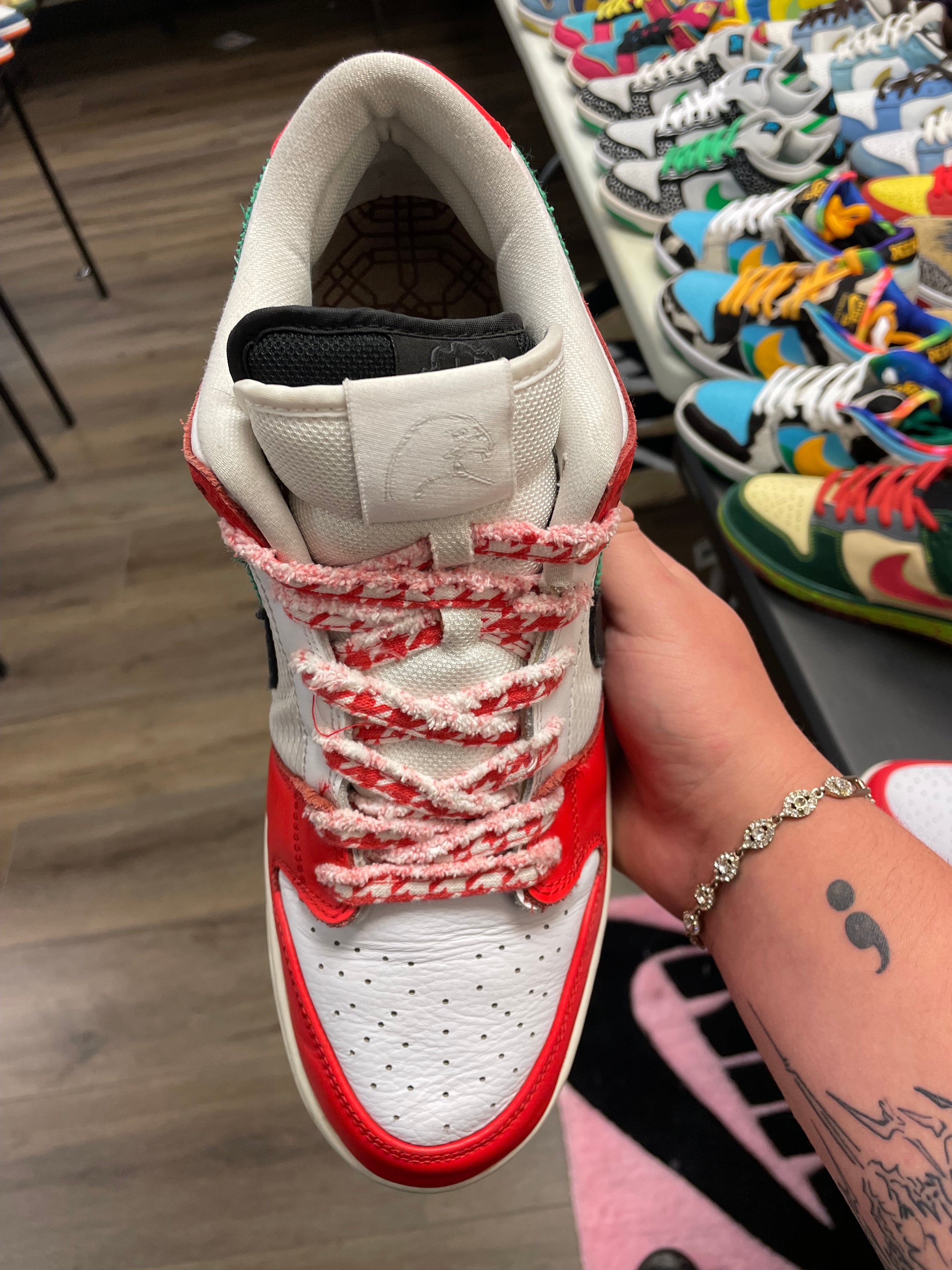 SIZE 12M NIKE SB DUNK LOW ‘HABIBI’