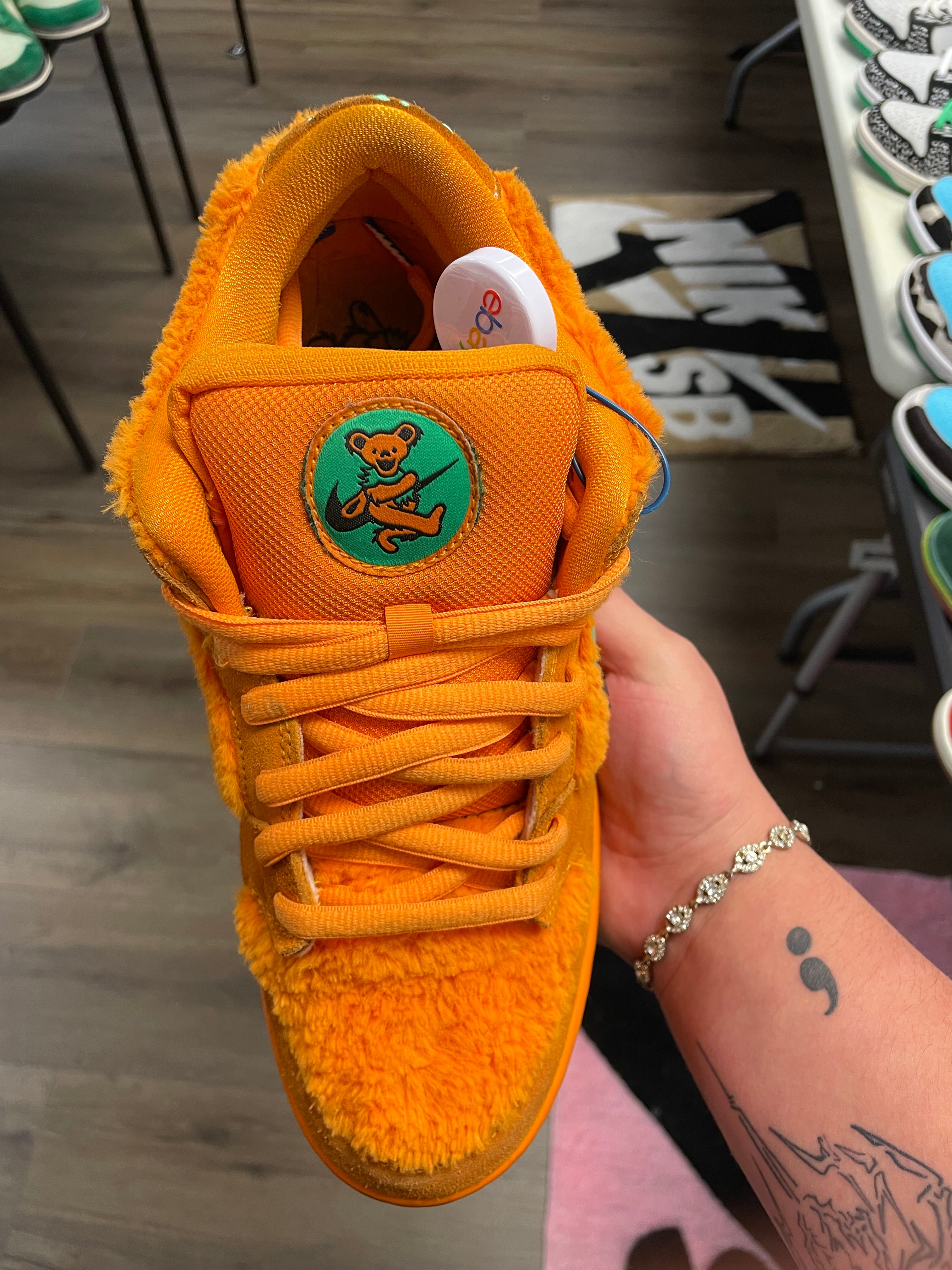 SIZE 10.5M NIKE SB DUNK LOW ‘GREATFUL DEAD ORANGE BEAR’