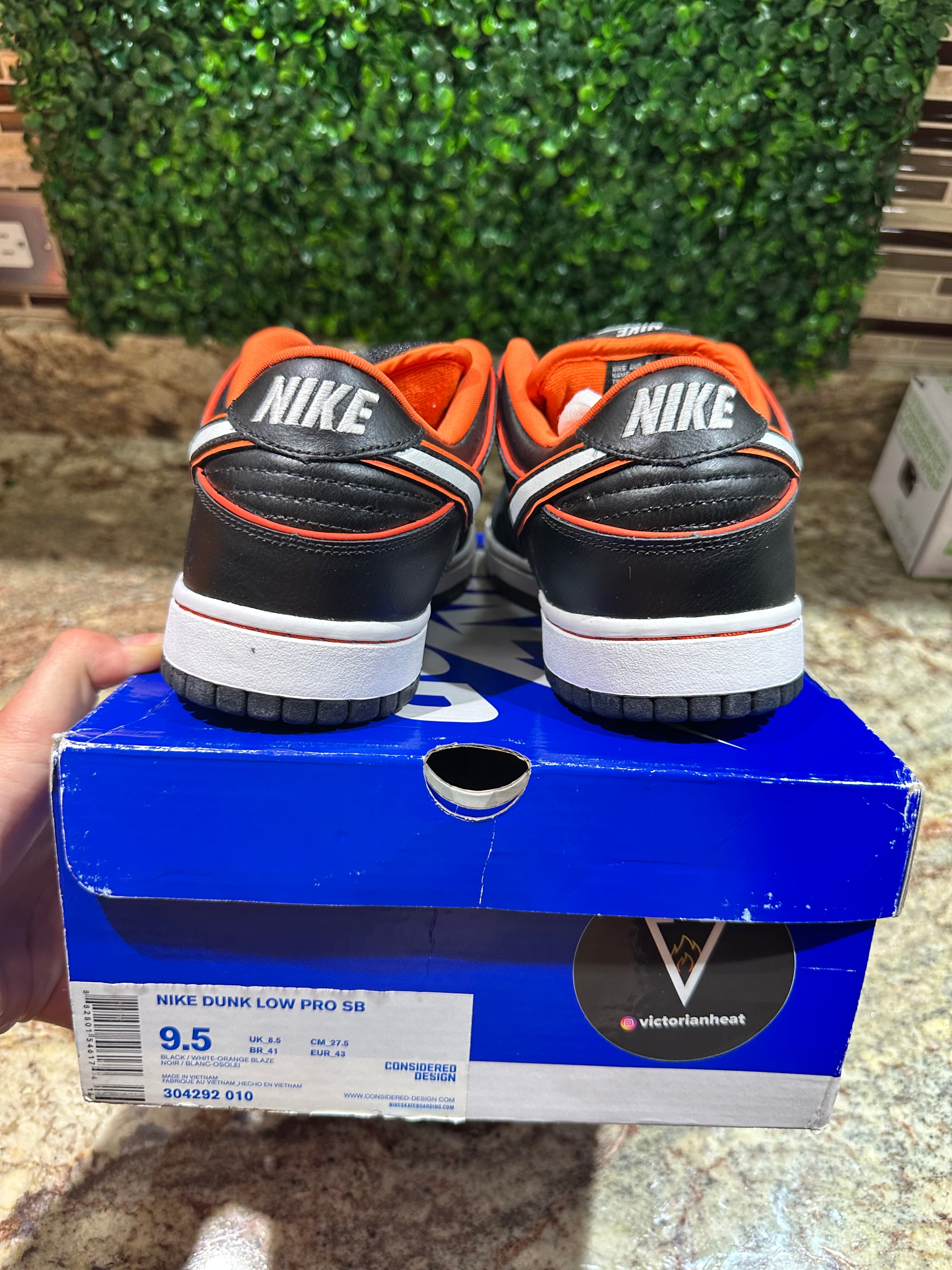 SIZE 9.5M - NIKE SB DUNK LOW “HARLEY DAVIDSON”