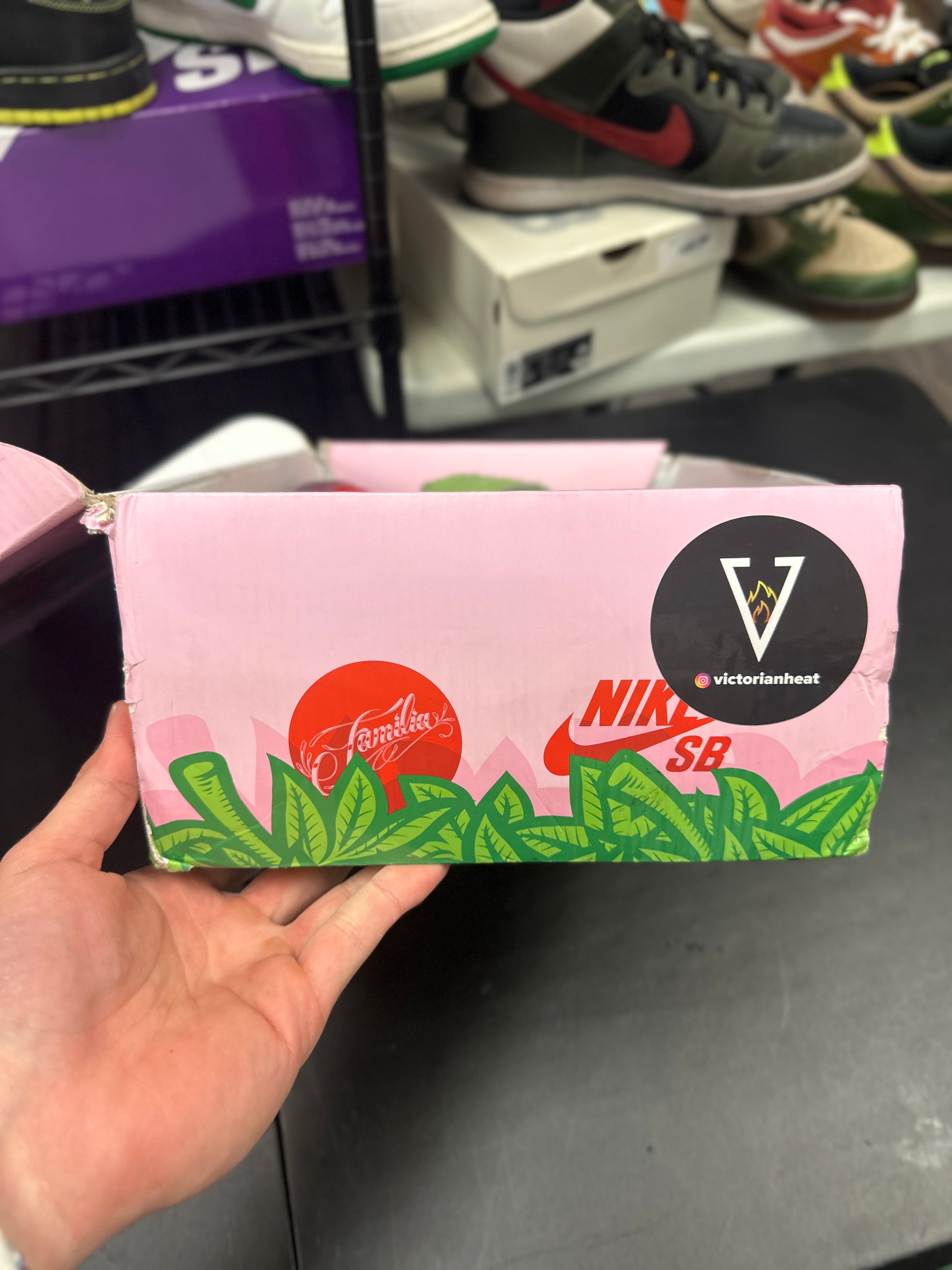 SIZE 10.5M - NIKE SB DUNK HIGH “STRAWBERRY COUGH” (SPECIAL BOX)