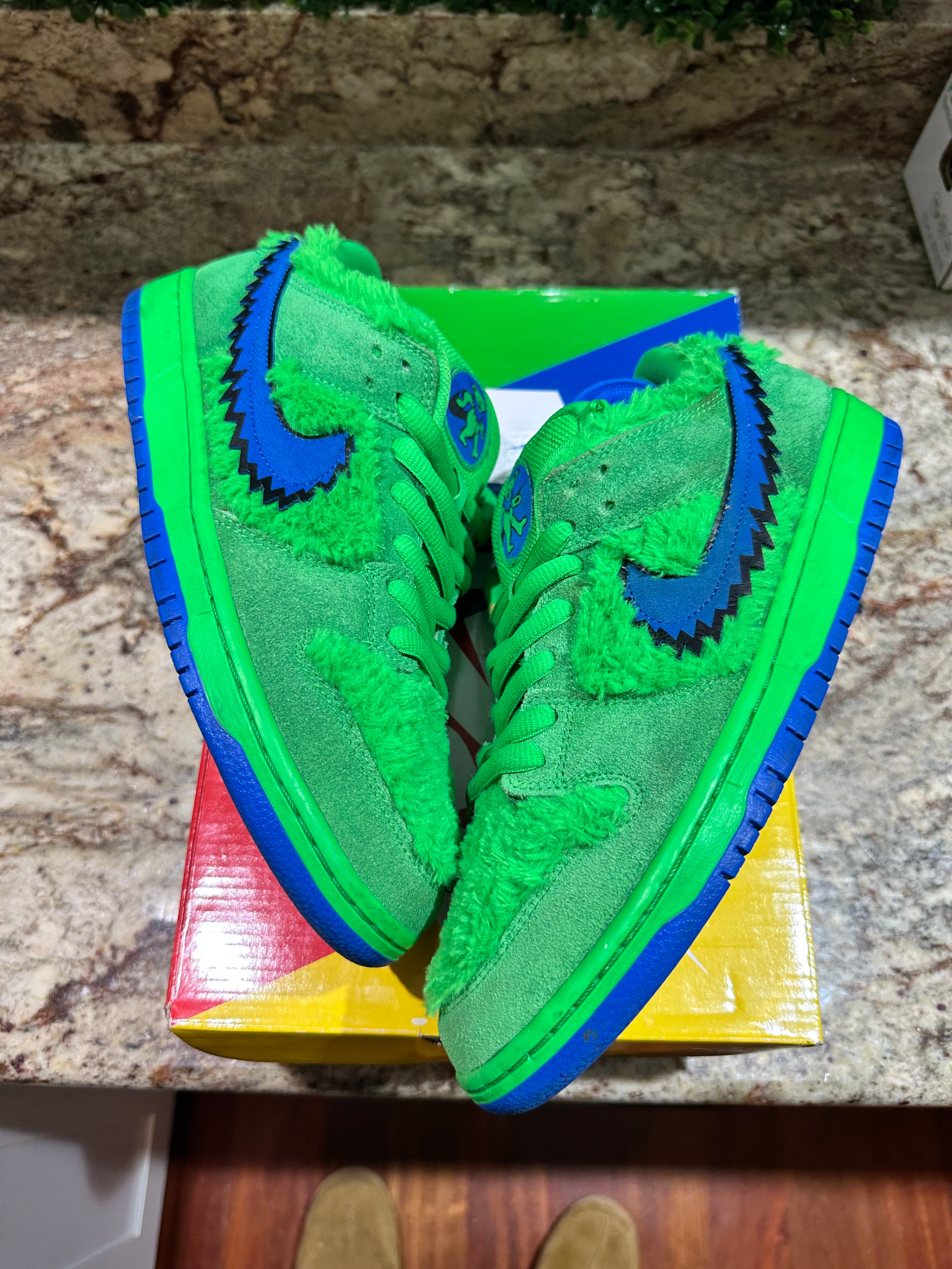 SIZE 9.5M - NIKE SB DUNK LOW “GRATEFUL DEAD GREEN BEAR”