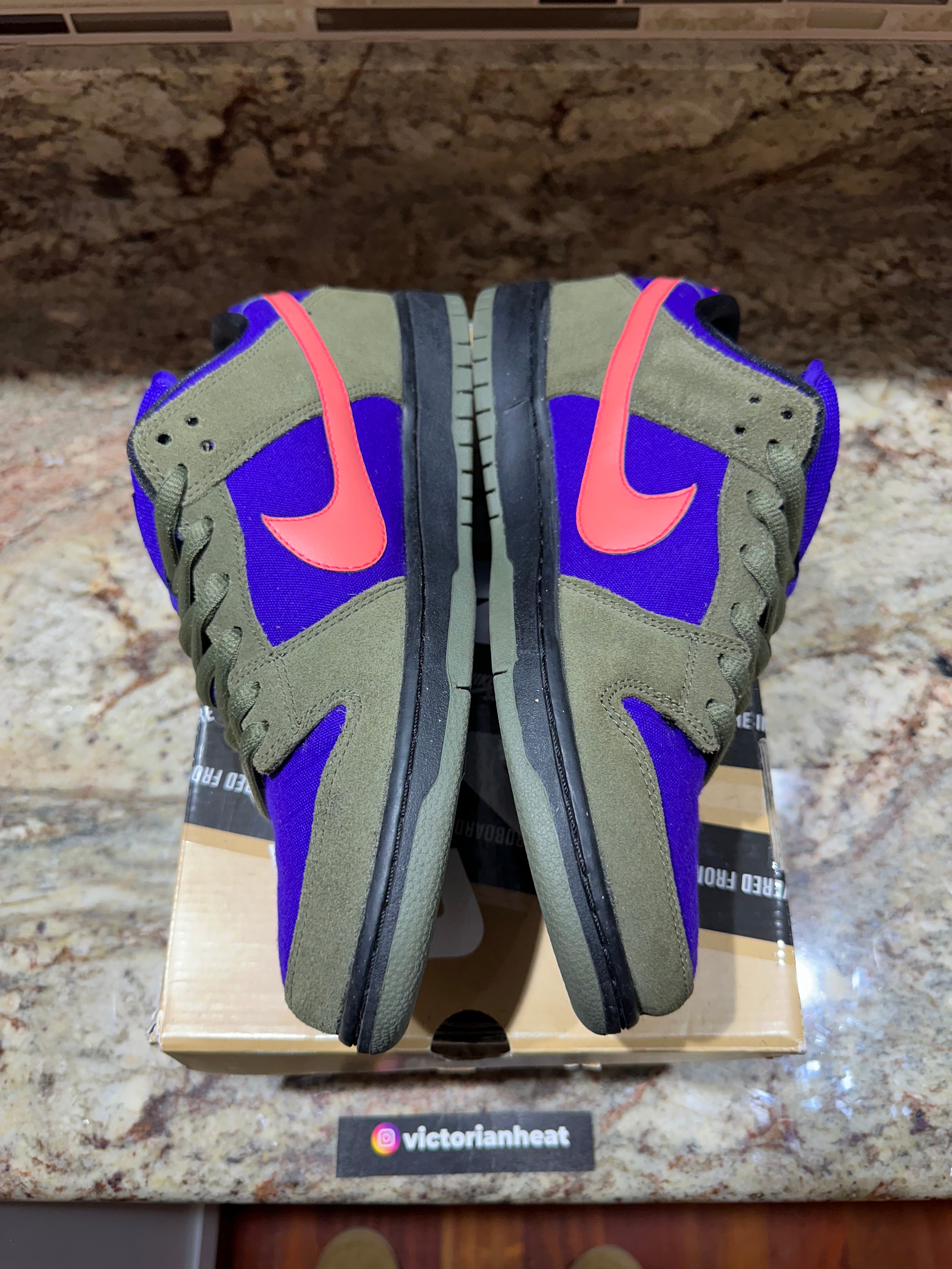 SIZE 10M - NIKE SB DUNK LOW “ATOMIC RED OLIVE”