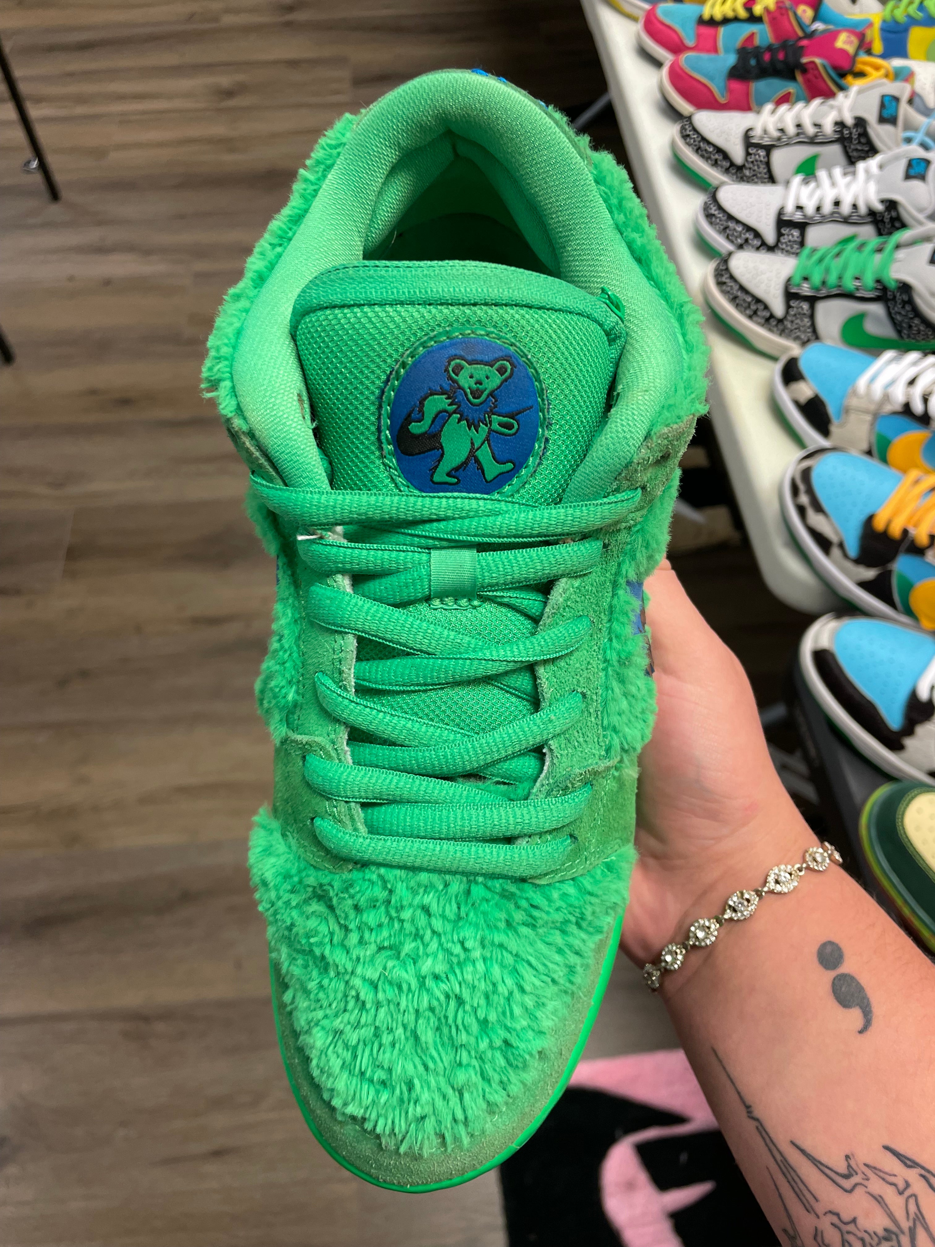 SIZE 9.5M NIKE SB DUNK LOW ‘GREATFUL DEAD GREEN BEAR’