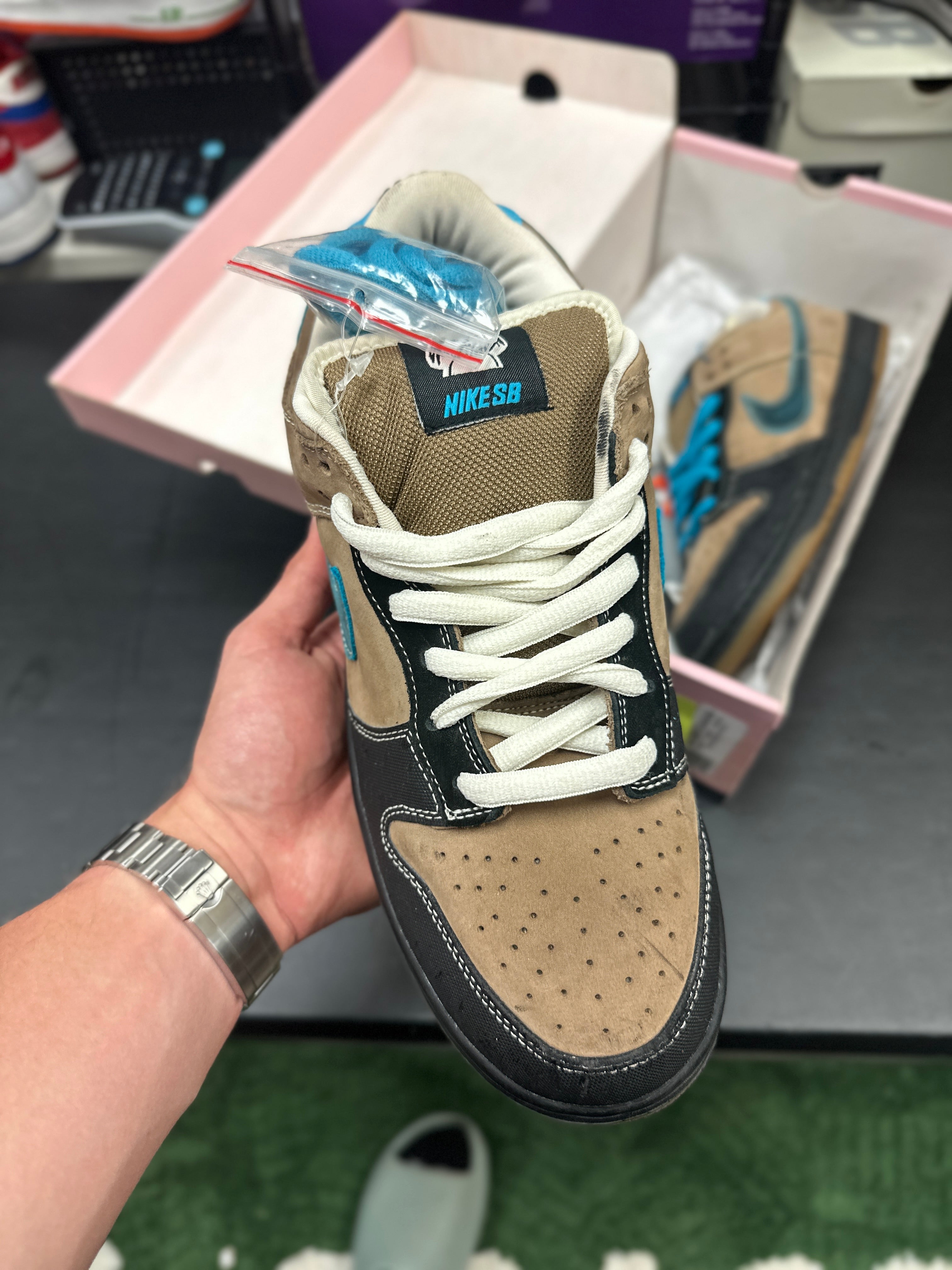 SIZE 10.5M - NIKE SB DUNK LOW ”SLAM CITY”